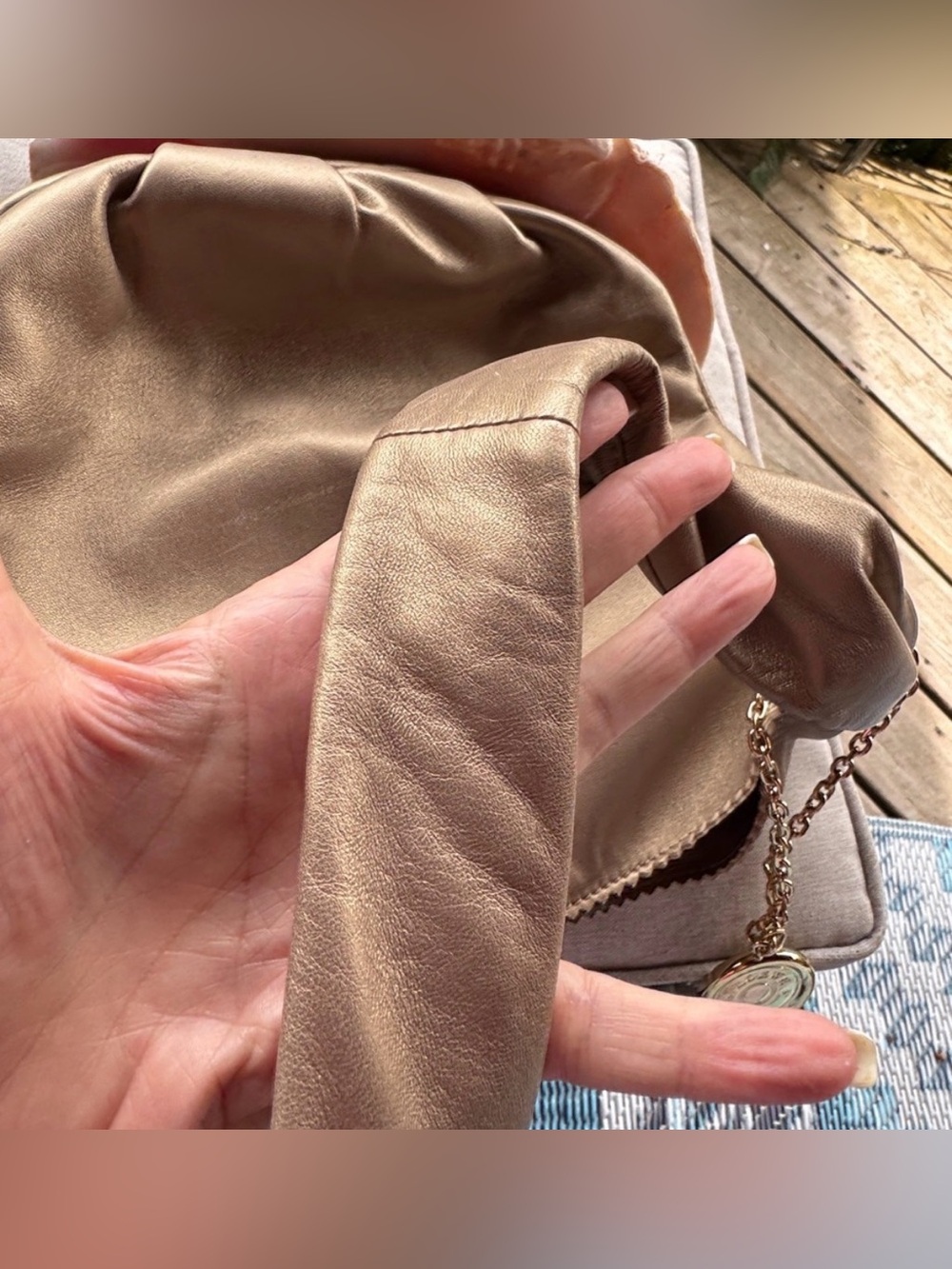 Gorgeous Bag with Matching Bag Charm - Picture 6 of 10